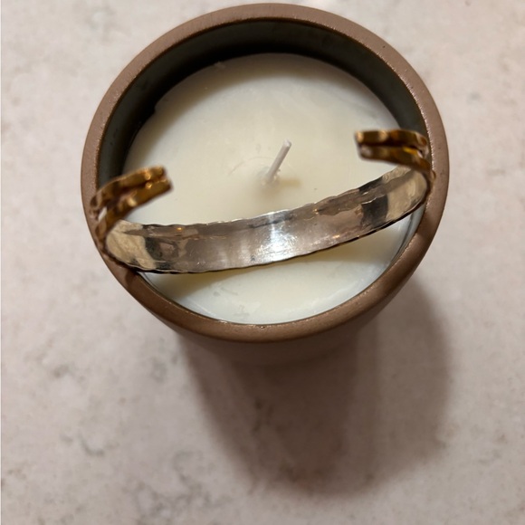 Chic Two-Tone Bangle Set - Picture 3 of 13